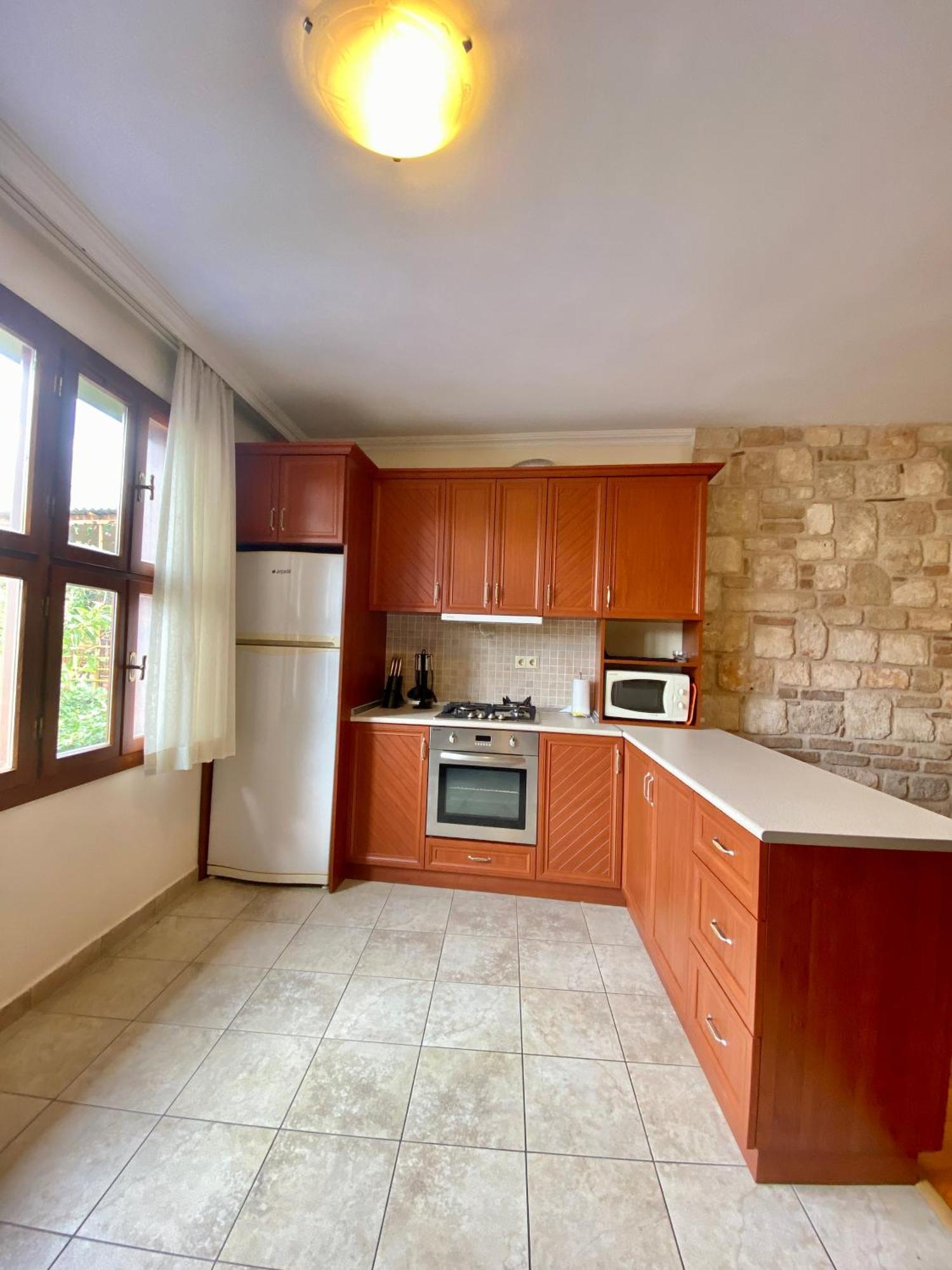 Attalos 2 Apartment *