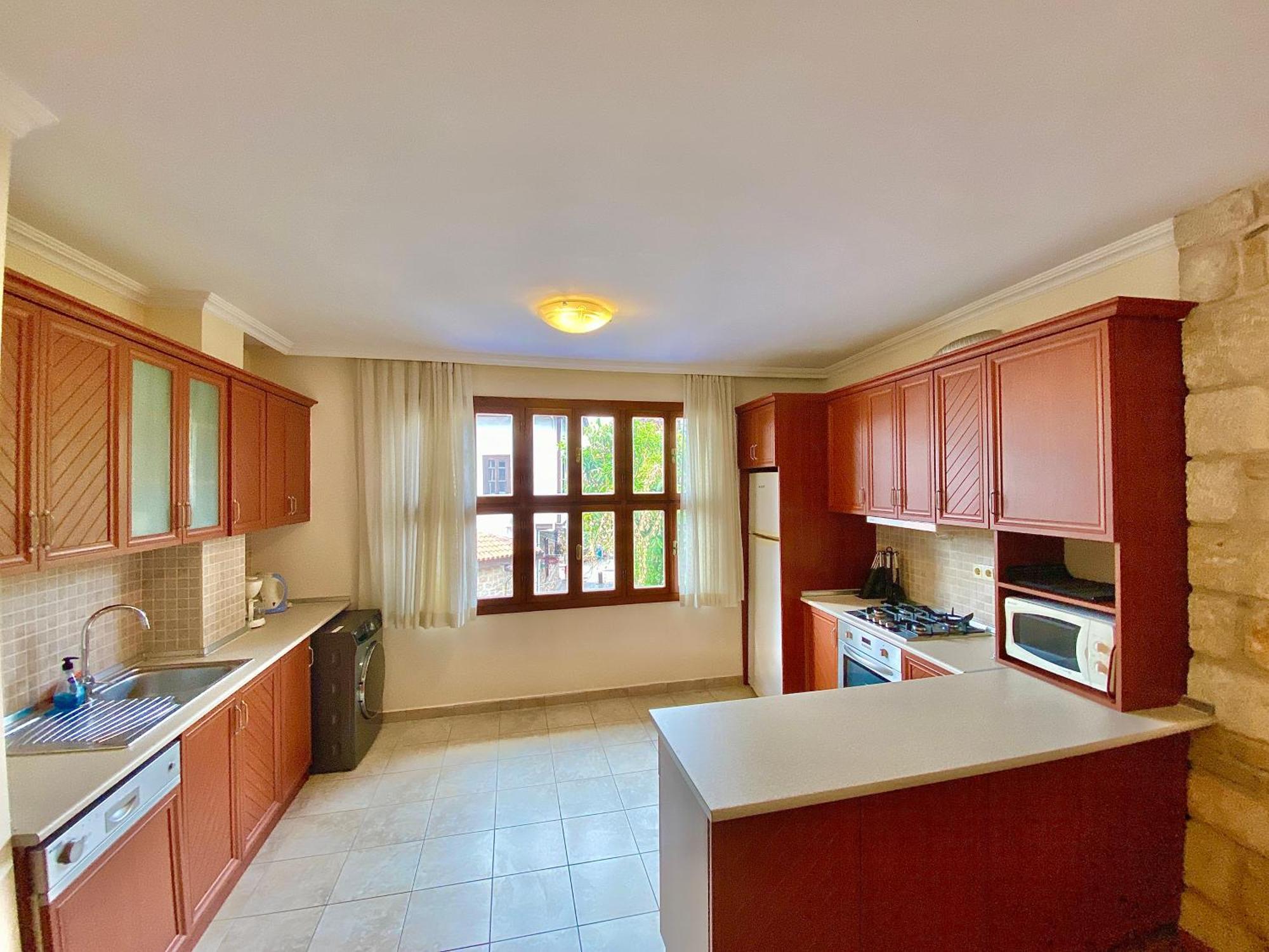 Attalos 2 Antalya