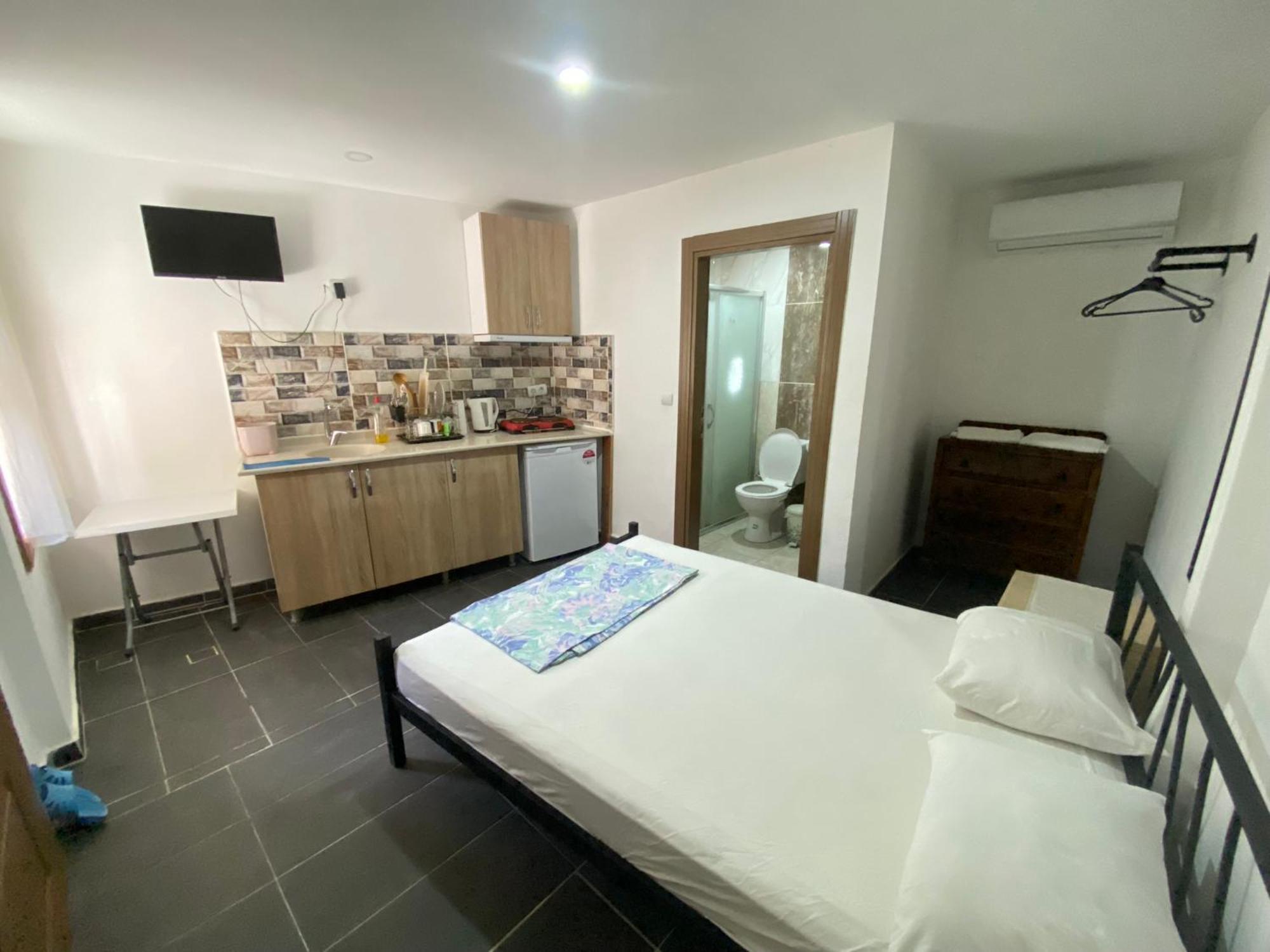 Port Aparthotel *