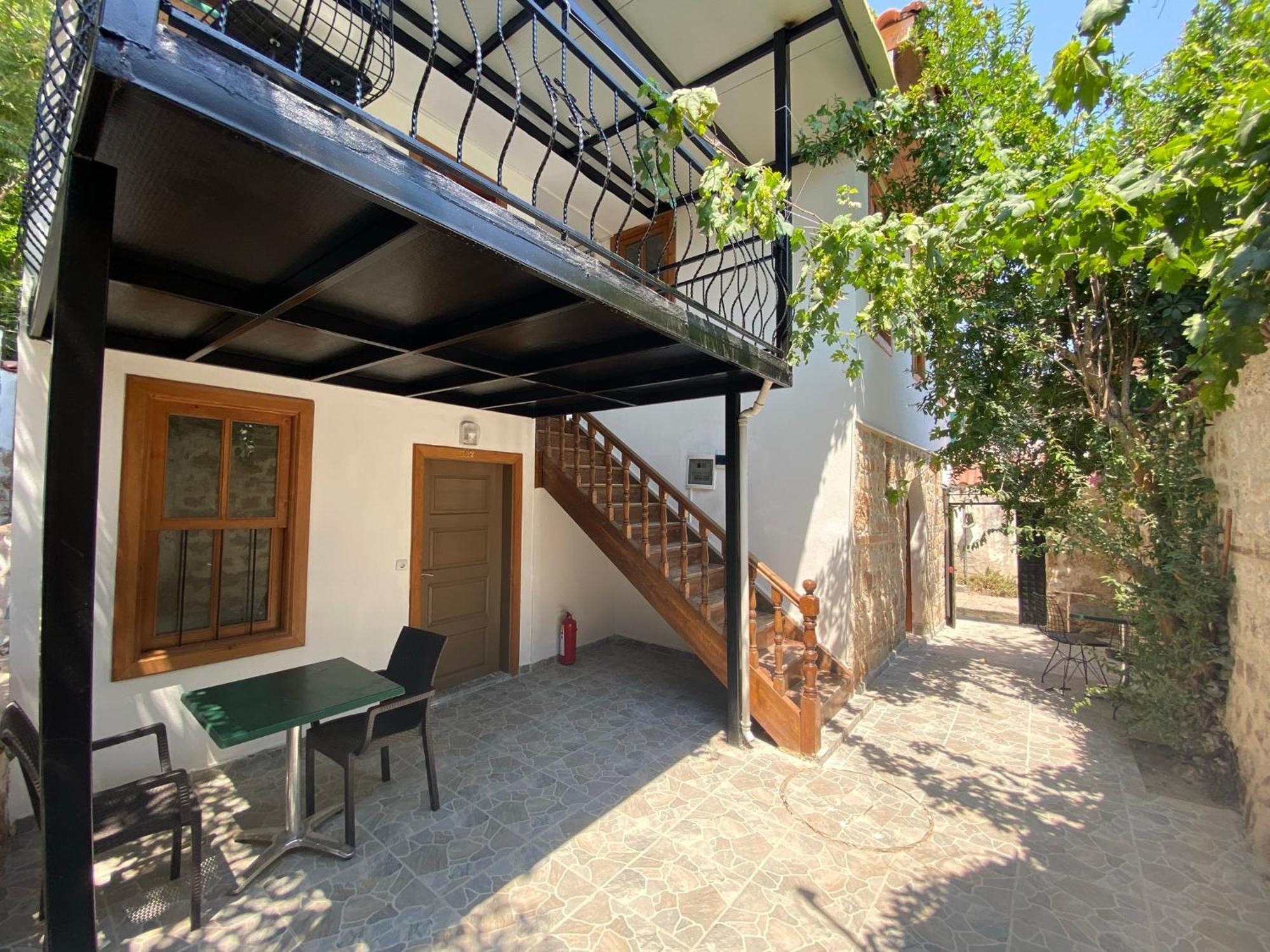 Port Aparthotel