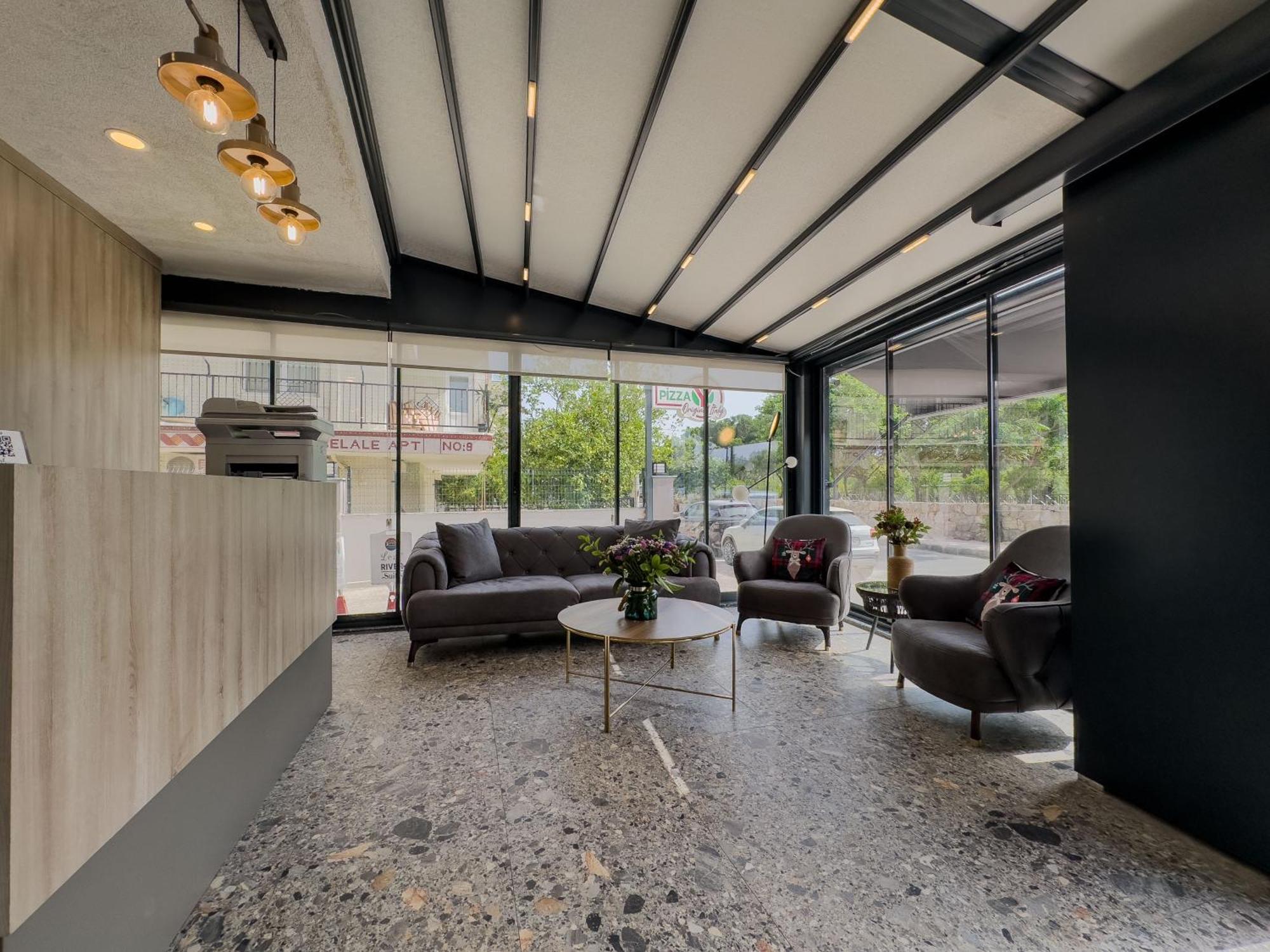 Leaf River Aparthotel *