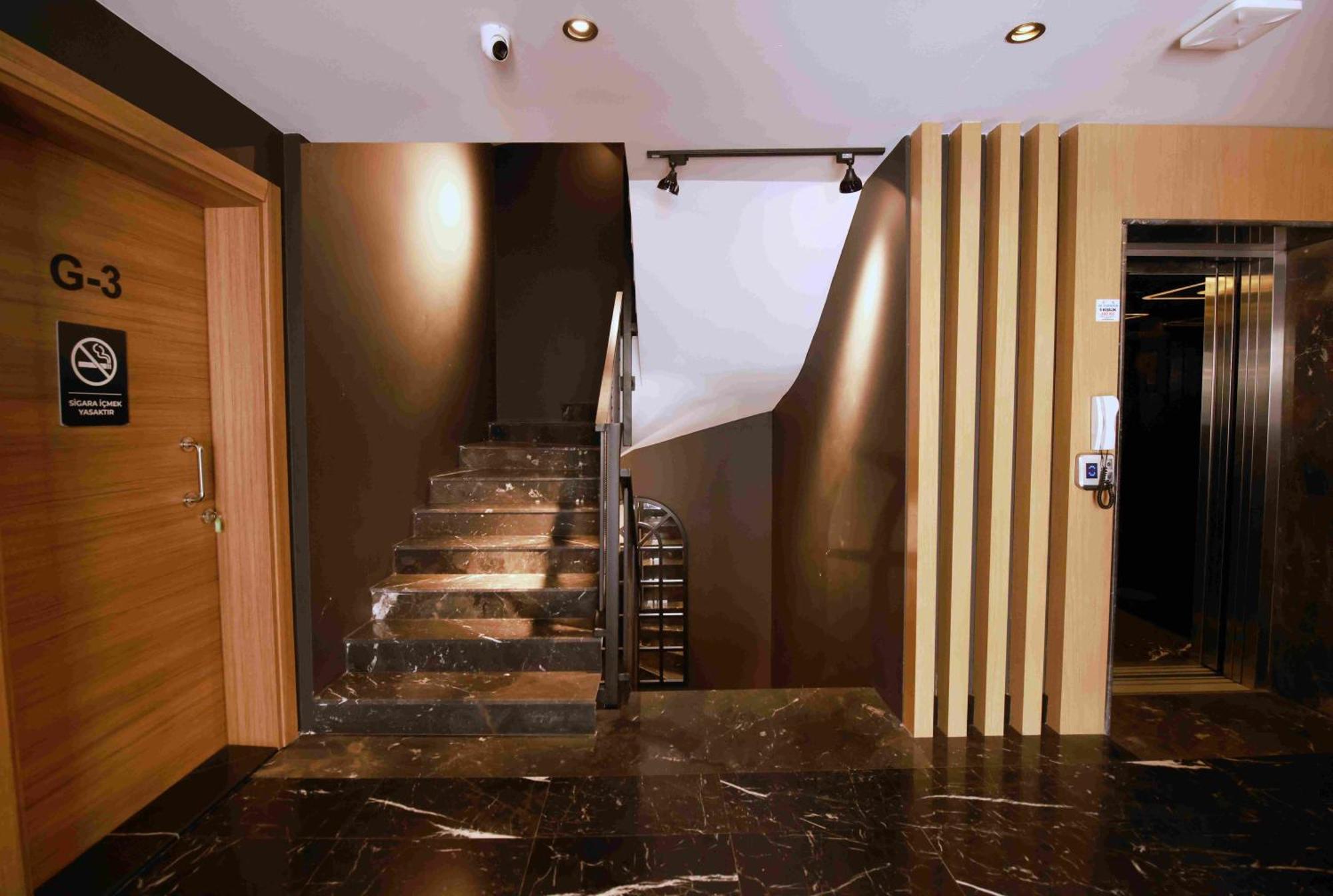 Loft 1502 Aparthotel 2*