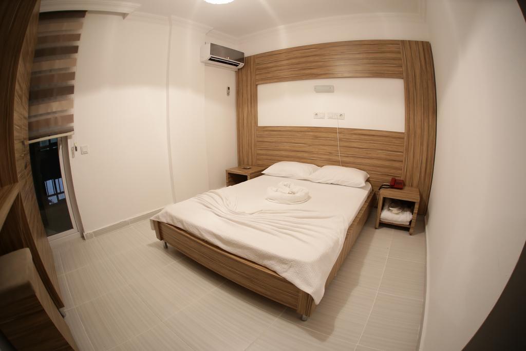 Hotel Araucaria 2*