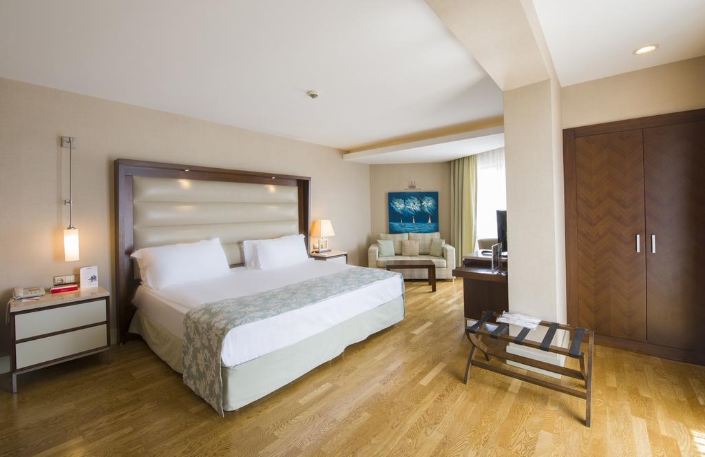 Ramada Plaza Hotel Antalya