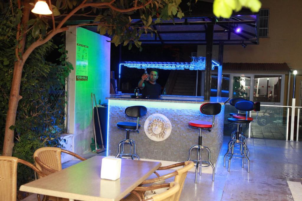 Hotel Otel Guenduez *