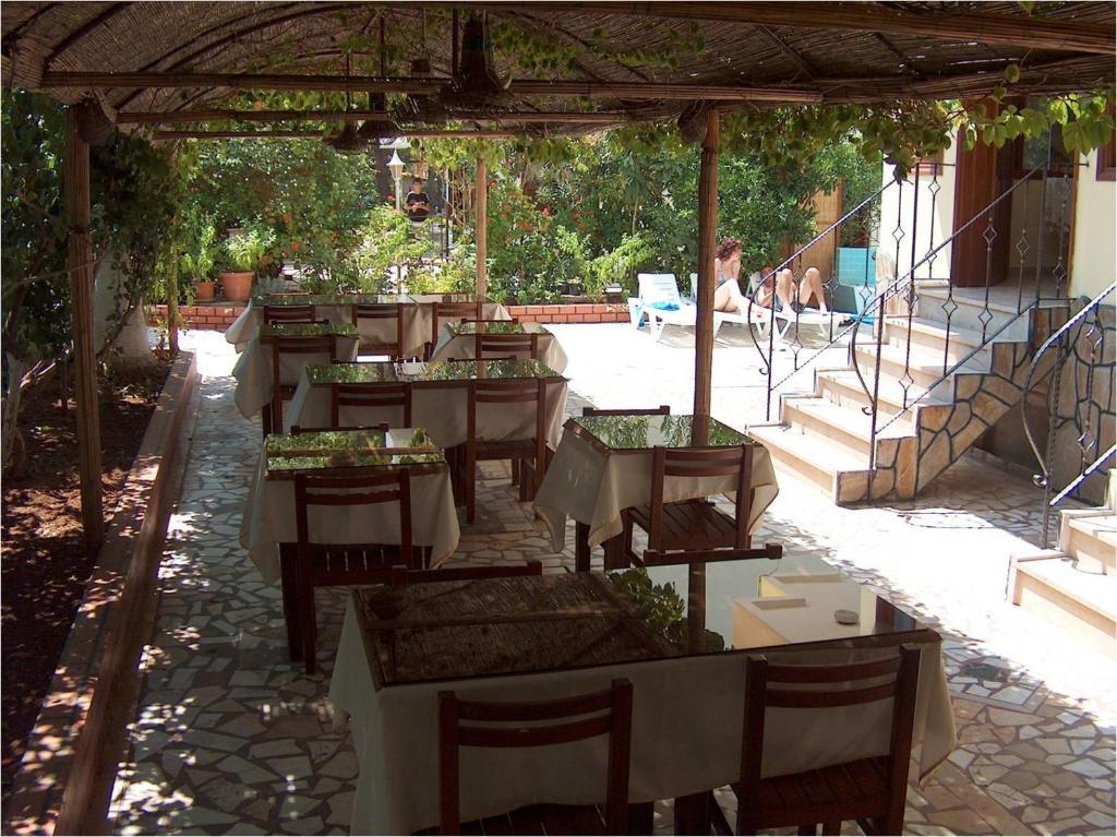 Otel Opera 3*