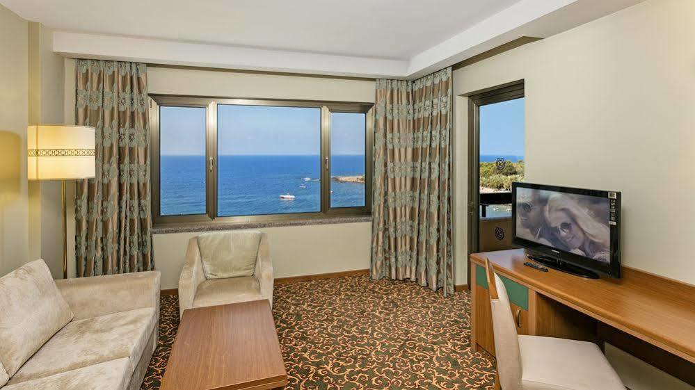 World Ozkaymak Incekum Otel 5*