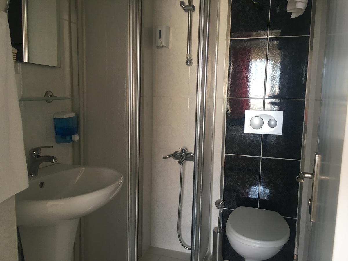 Mutado Hotel 2*