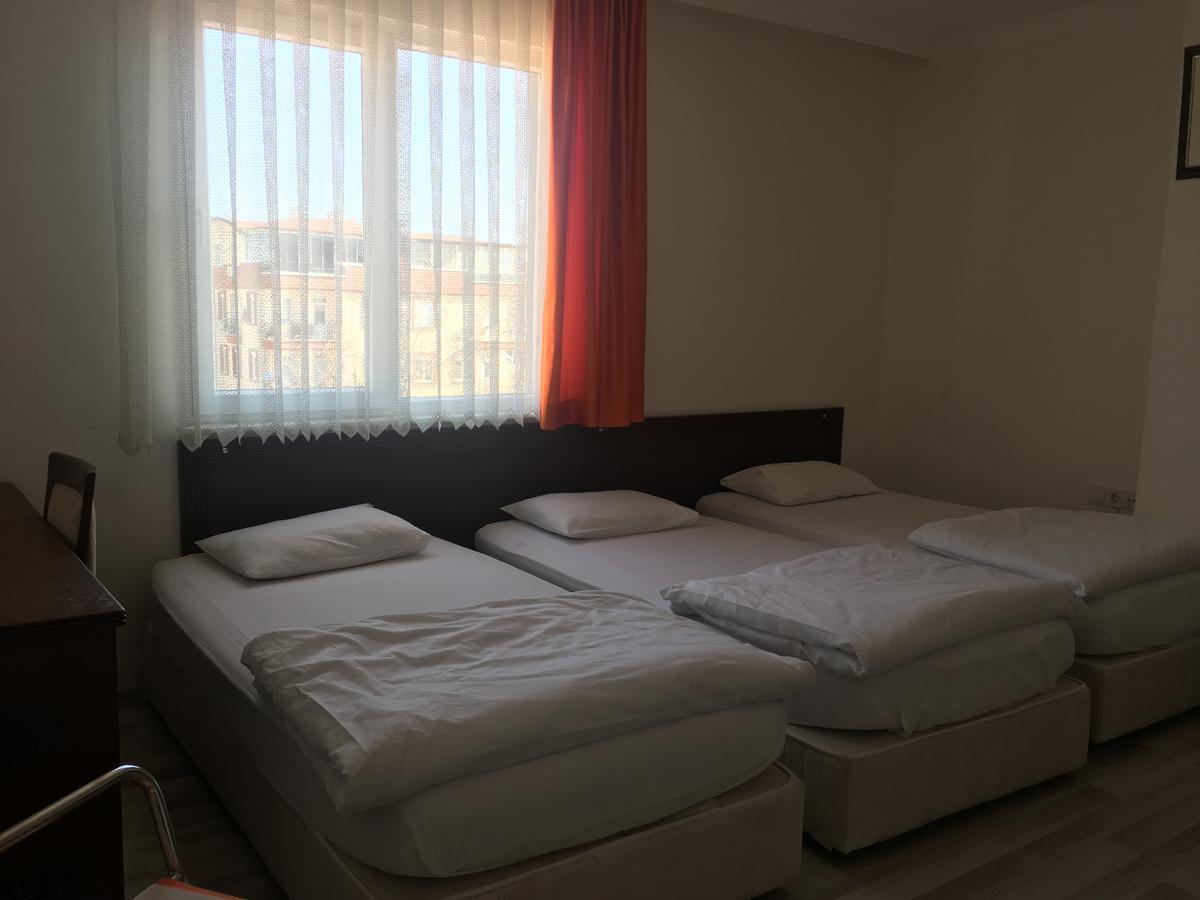 Mutado Hotel 2*