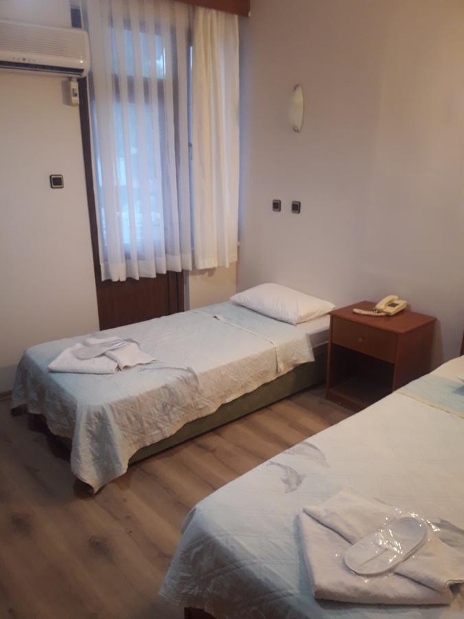 Otel Opera 3*