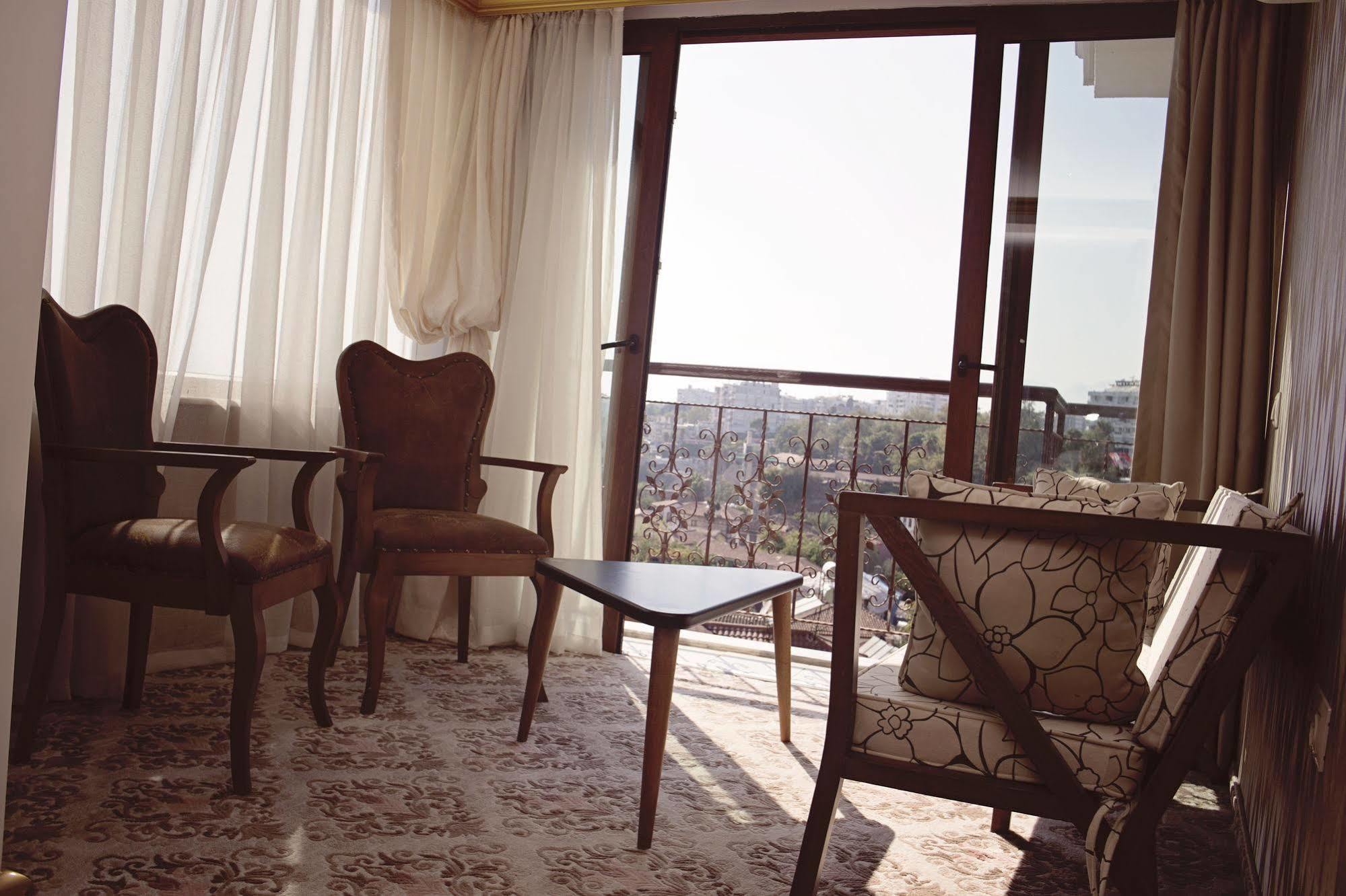 Hotel Patron