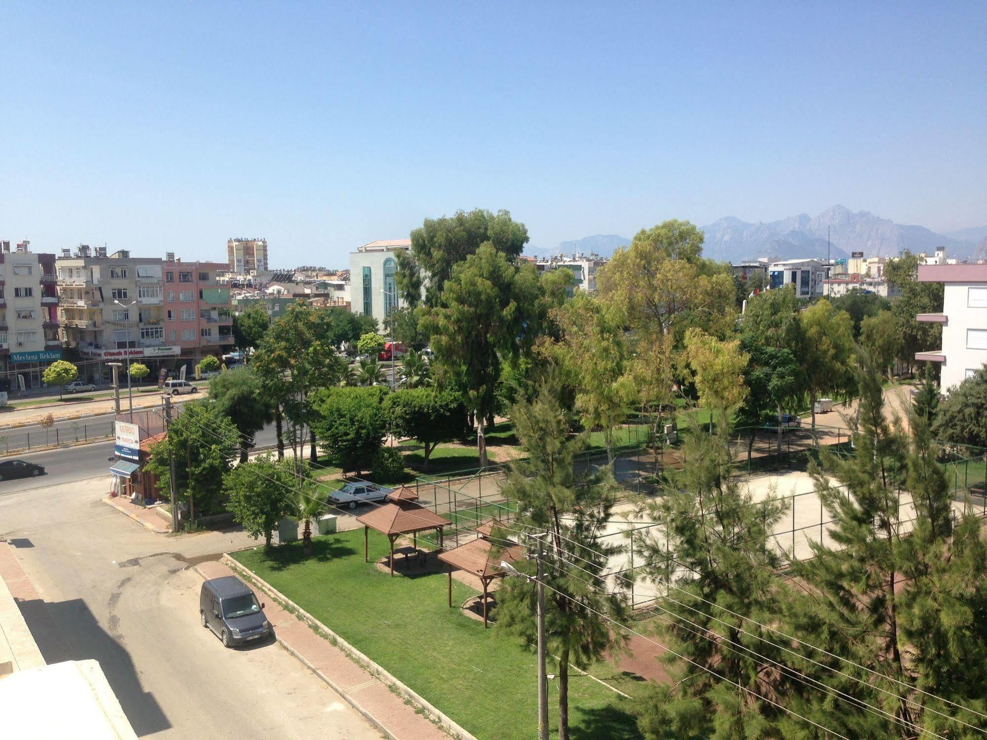 Mutado Hotel 2*