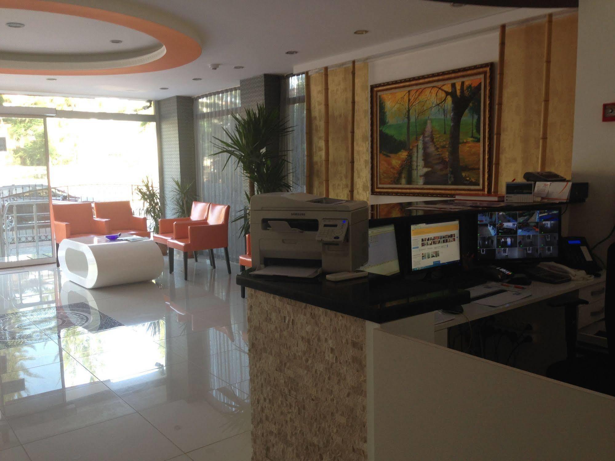 Mutado Hotel 2*