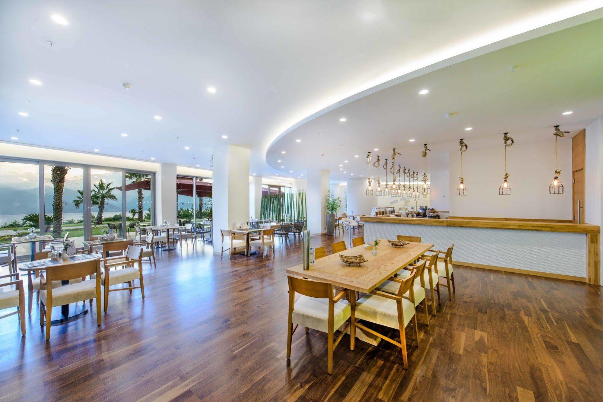 Hotel The Lifeco Well-being Detox Center And Vegan 3*