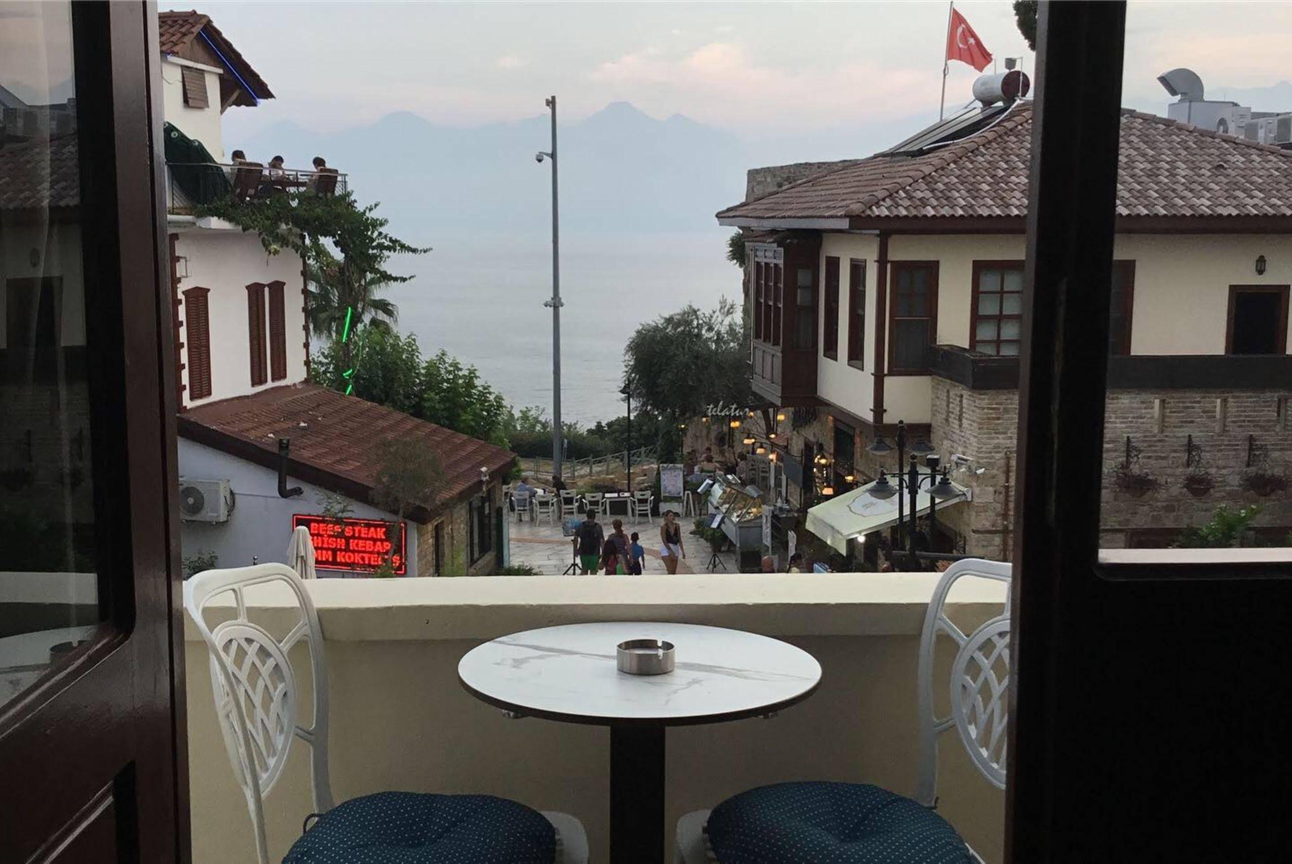 Mono Hotel Hotel