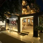 Opera Suites Apart Hotel
