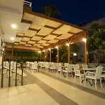 Opera Suites Apart Hotel