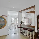 Argos Hotel