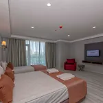 Royal Towers Lara