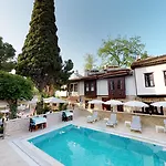Urcu Hotel
