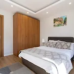 Veranda Suites