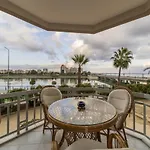 Lovely Apartment With Shared Pool In Konyaalti