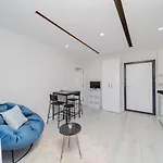 Comfy Home With Balcony In Muratpasa