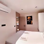 Sleek Residence Flat In Muratpasa With Shared Pool