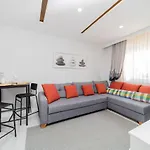 Central And Fully Furnished Flat In Muratpasa