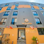 City Moonlight Apart Hotel