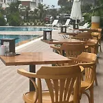 2 Bedroom In An Sexy Compound With Balcony