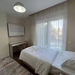Spacious Flat Close To Sea\'4\'