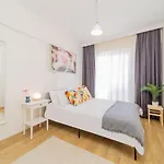 Gorgeous Flat With Shared Pool In Kepez