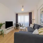 Gorgeous Flat With Shared Pool In Kepez