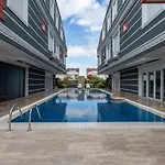 Avullar Palace Mit Pool In Antalya