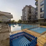 Flat In Antalya With Shared Pool And Garden