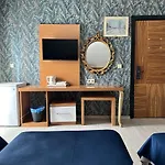 Serenity Suit Hotel