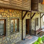 Feslikan Chalet