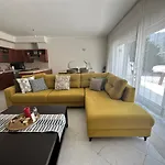 Magic Mountain Villas