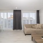 Central Flat With Terrace And View In Muratpasa