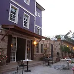 Magnificent Flat With Patio Near Hadrian\'S Gate
