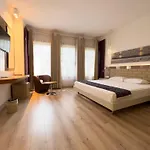 Puding Hotel