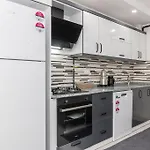 6-Sehir Merkezinde Bueyuek Modern Daire