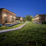 Orange Bungalow Evleri