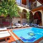Spectacular Penthouse With Terrace Near Hadrian\'S Gate