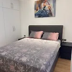 Havuzlu Bahceli Villa
