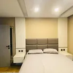 Rueyam Villa 2