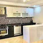Sunny Apartment In Antalya