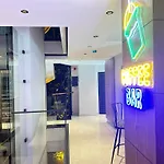 Sam Hotel