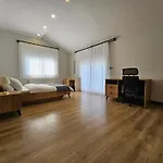 New Flat&Large Living Space 2-6 Near By Lara Beach